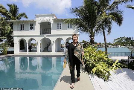 Deirdre Marie at mansion